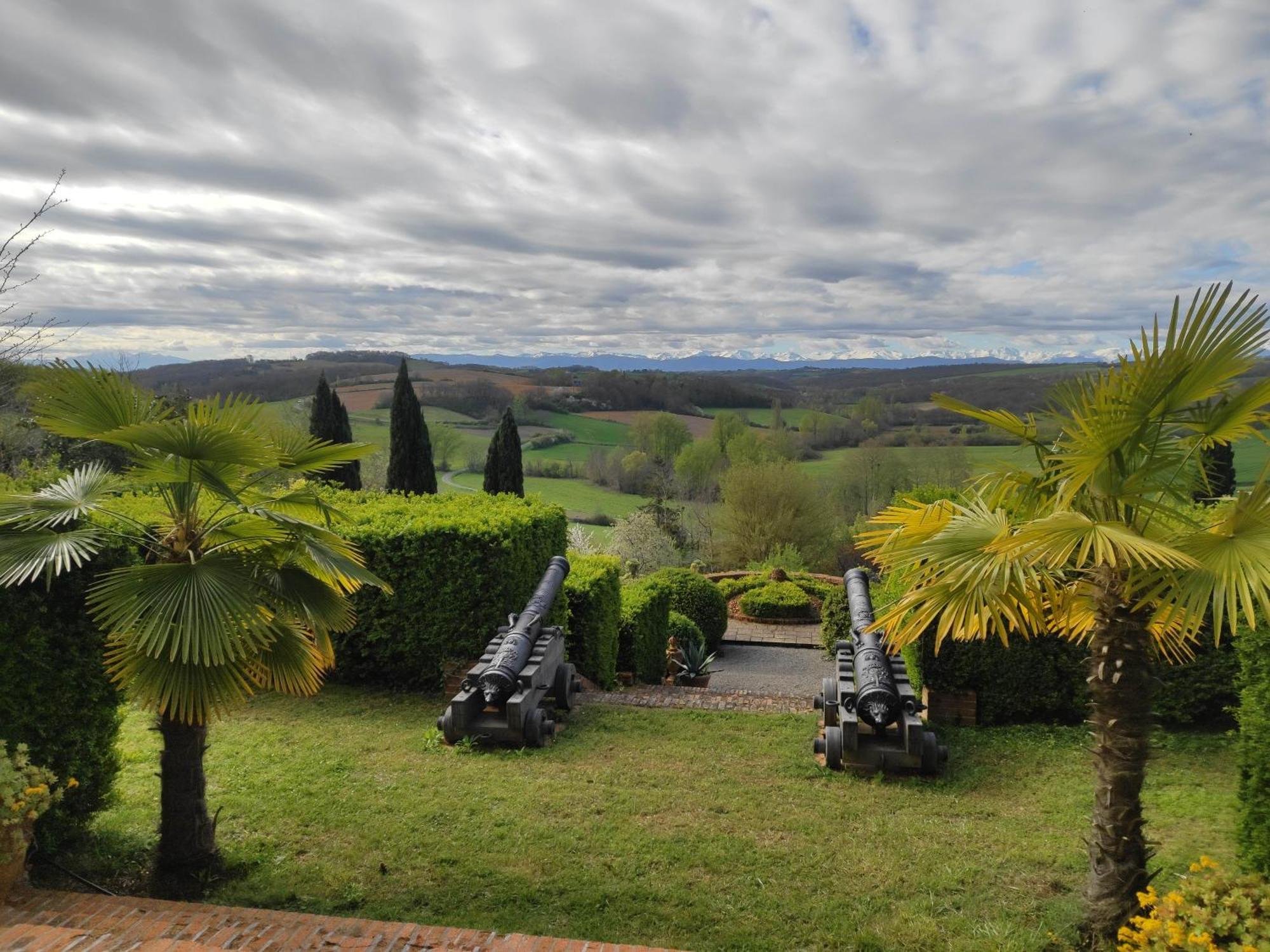 Chateau De Pys Guest House Latrape Exterior foto